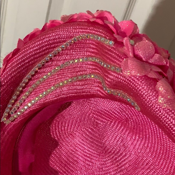 Pink Hat - Picture 3 of 4